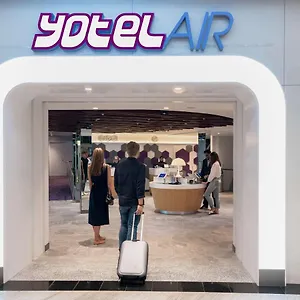 ホテル ヨーテルエア チャンギエアポート アット ジュエル シンガポール