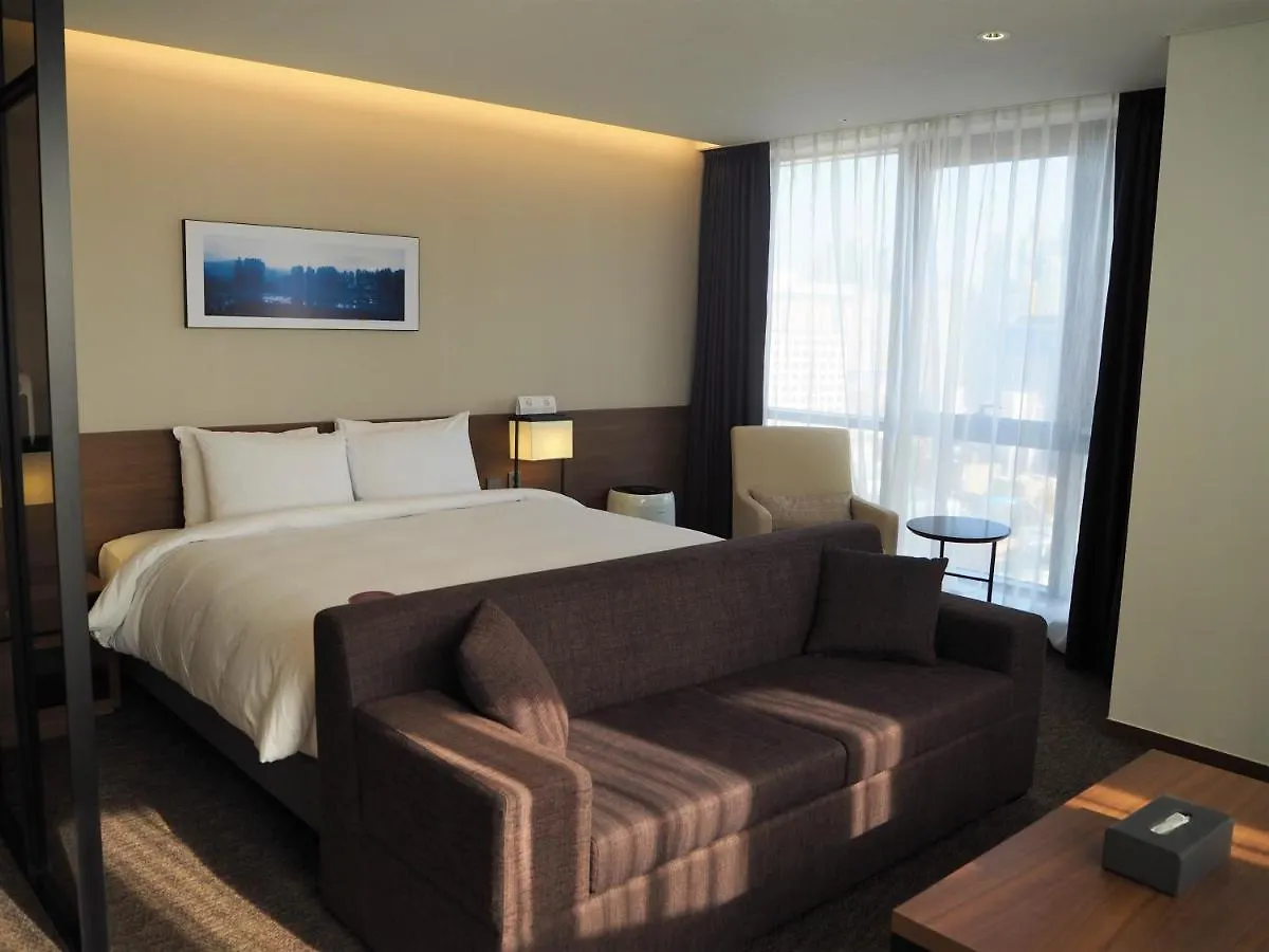 Ramada Encore By Wyndham Busan Haeundae 4*,